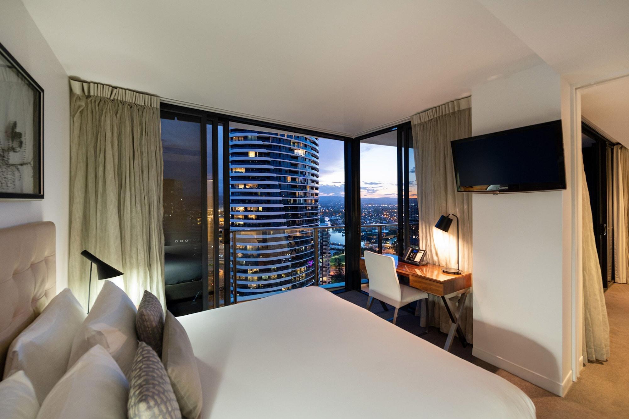 Peppers Broadbeach Gold Coast Eksteriør billede A bedroom at the Emporium Hotel South Bank