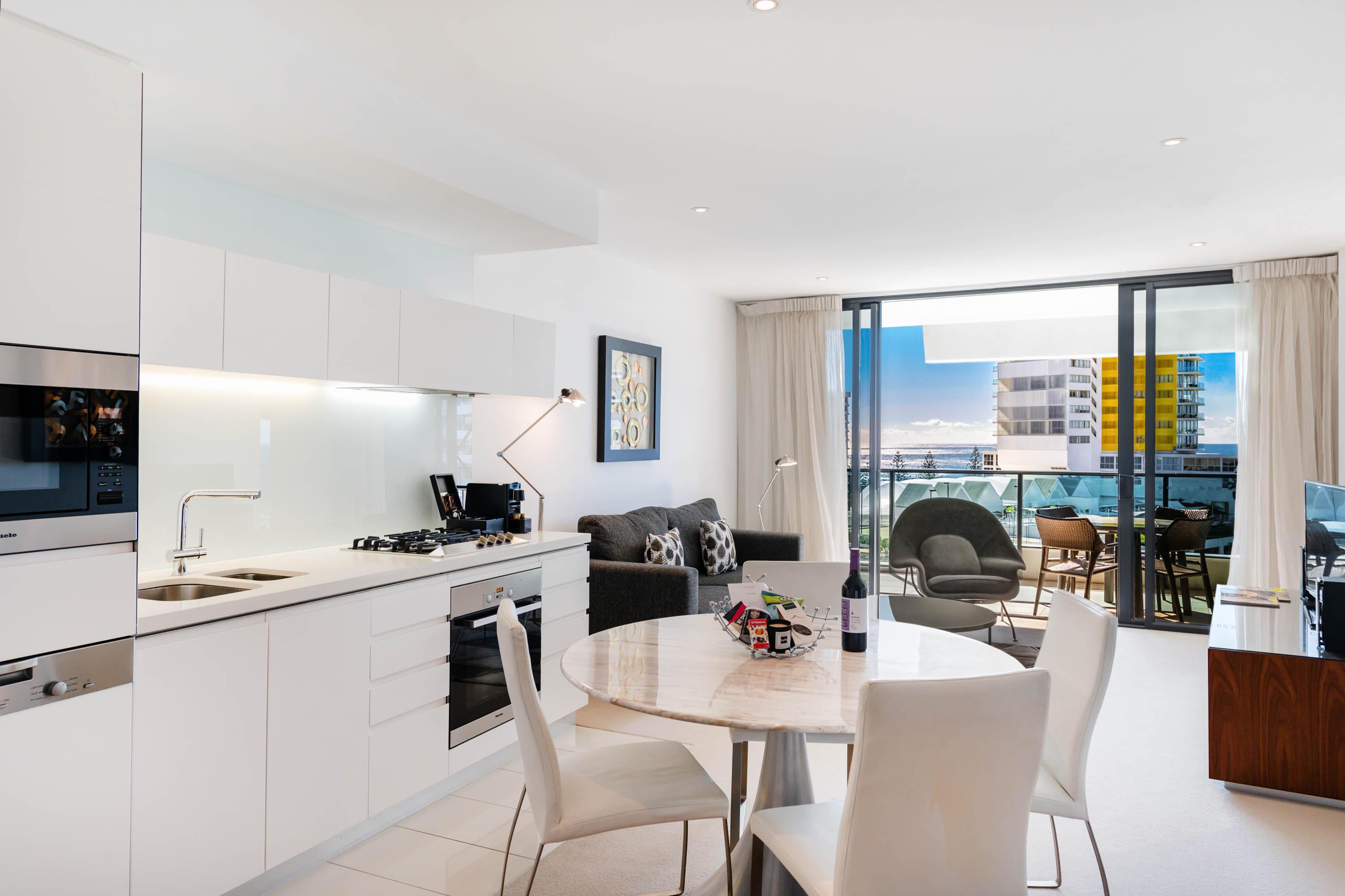 Peppers Broadbeach Gold Coast Eksteriør billede A typical apartment interior