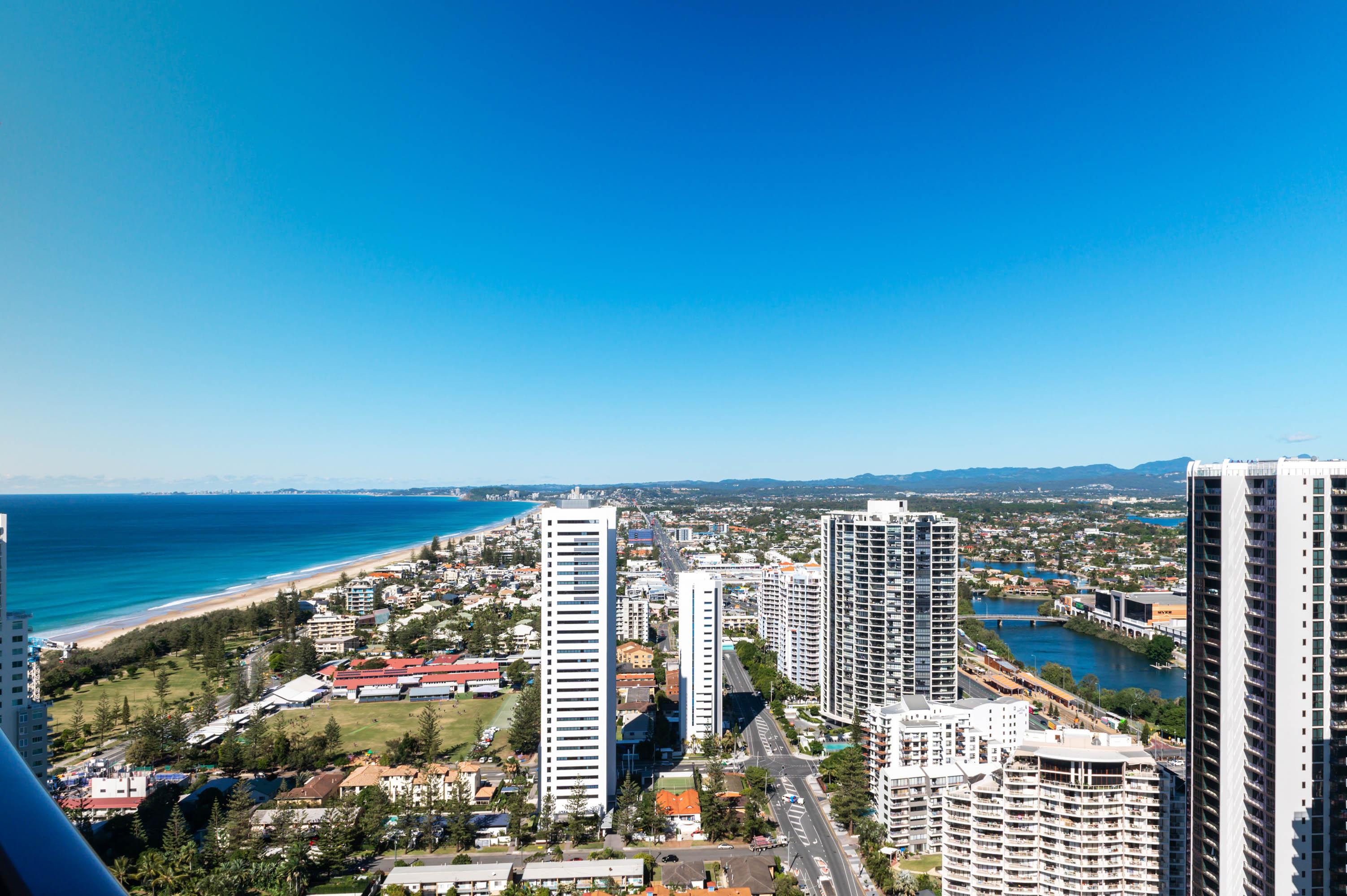 Peppers Broadbeach Gold Coast Eksteriør billede Aerial view of Broadbeach