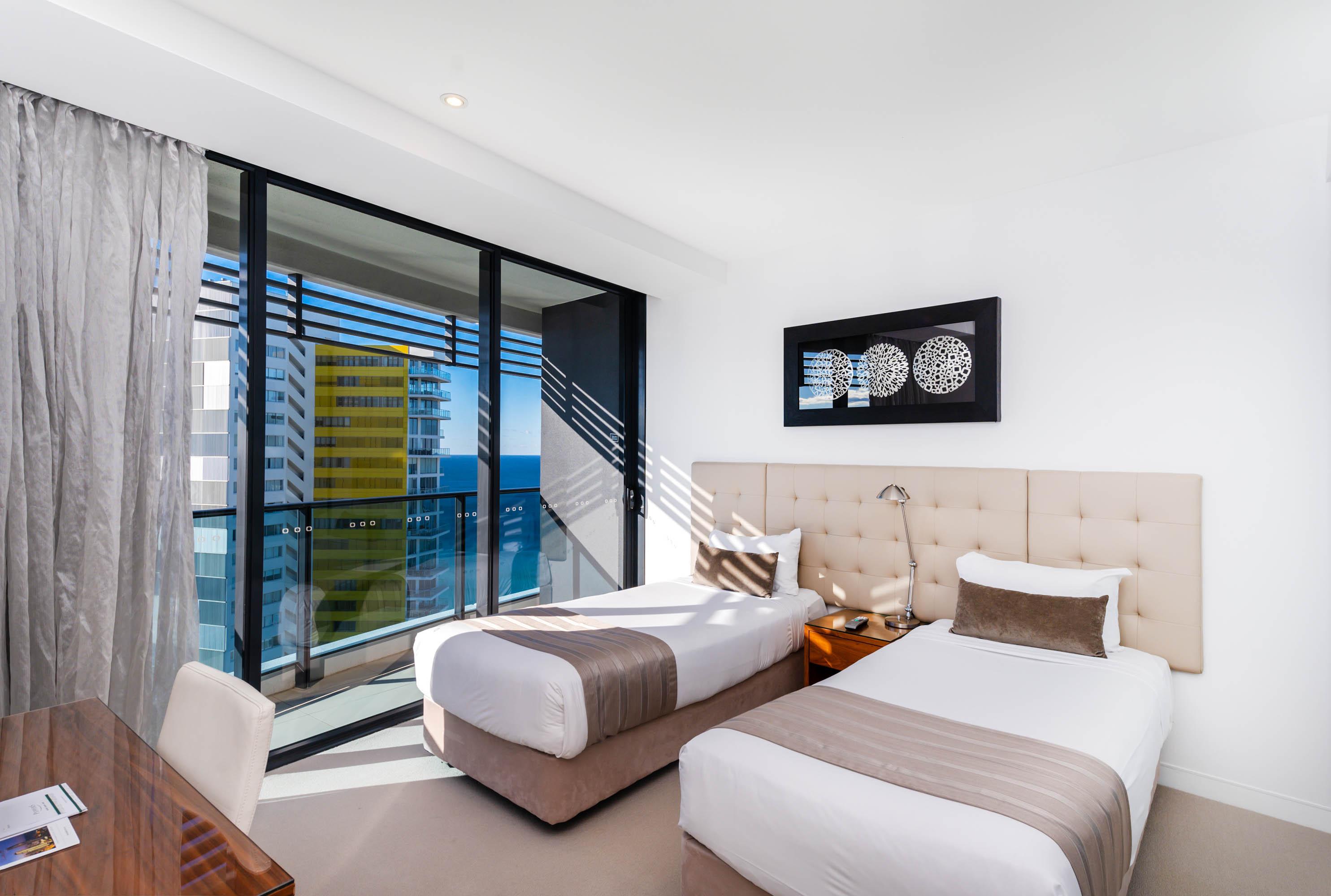 Peppers Broadbeach Gold Coast Eksteriør billede A bedroom at the Mantra on Hay Street