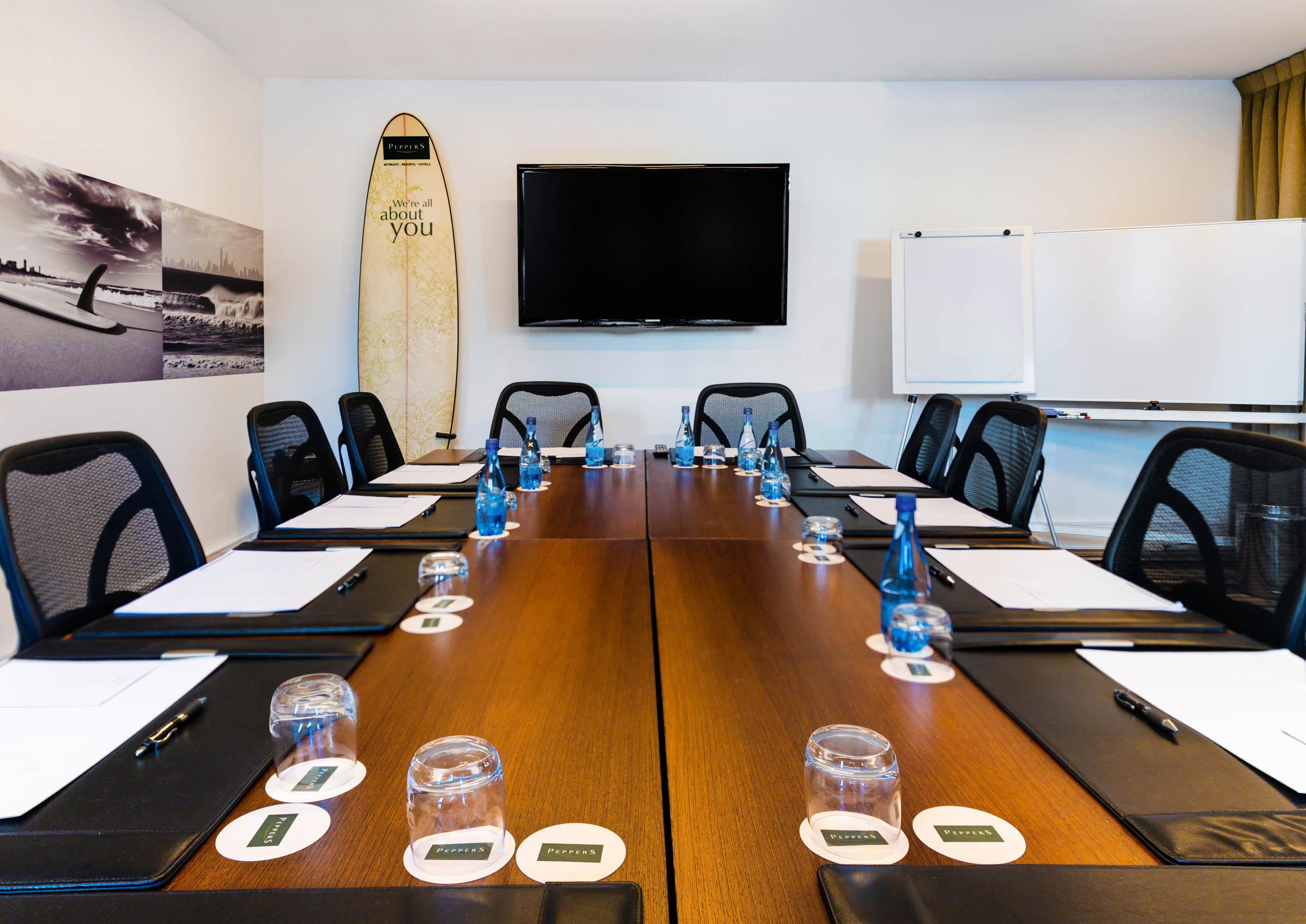 Peppers Broadbeach Gold Coast Eksteriør billede Meeting room at the WSL headquarters in Playa del Rey, California