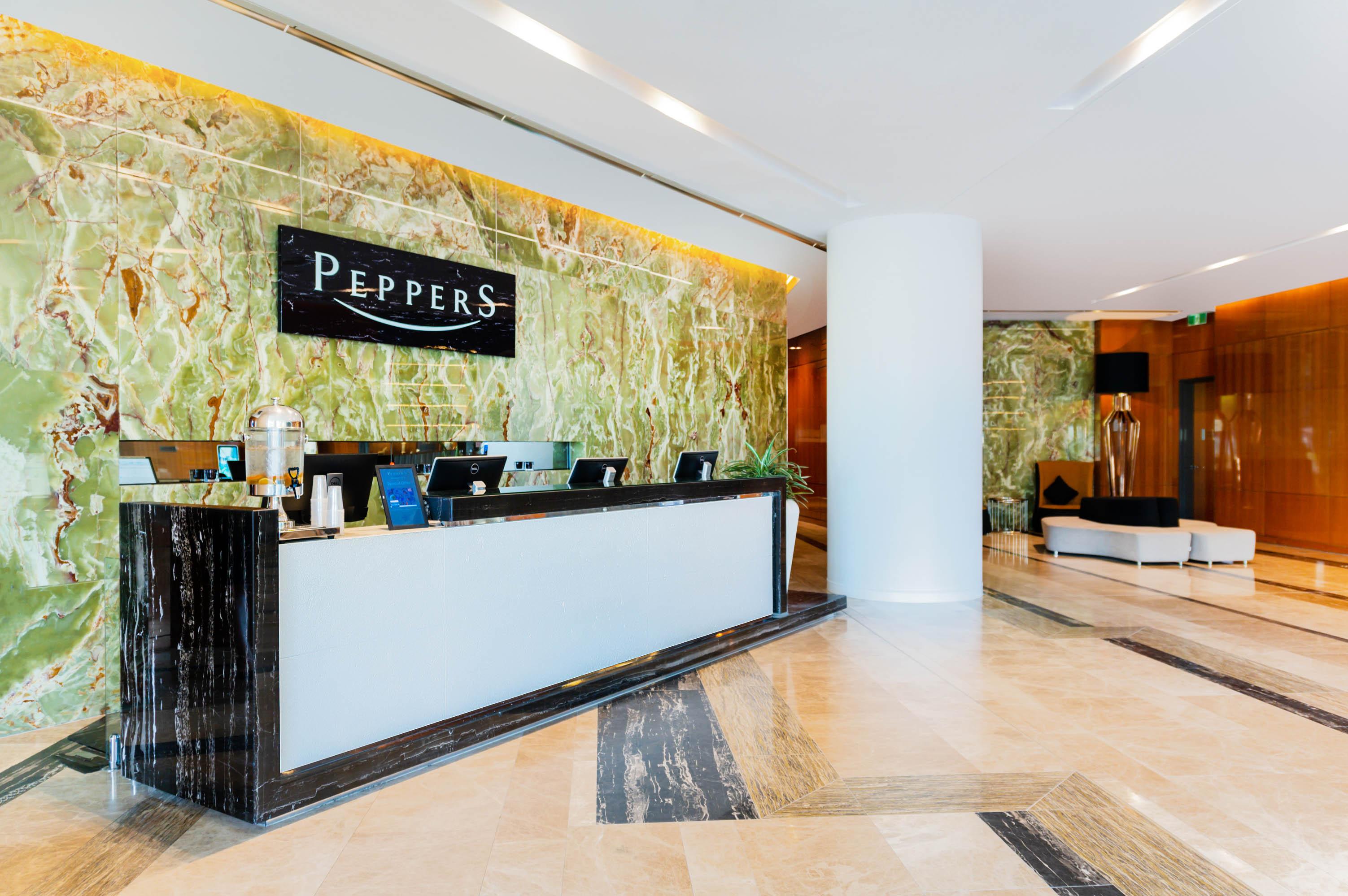 Peppers Broadbeach Gold Coast Eksteriør billede Peppers Hotel, Perth