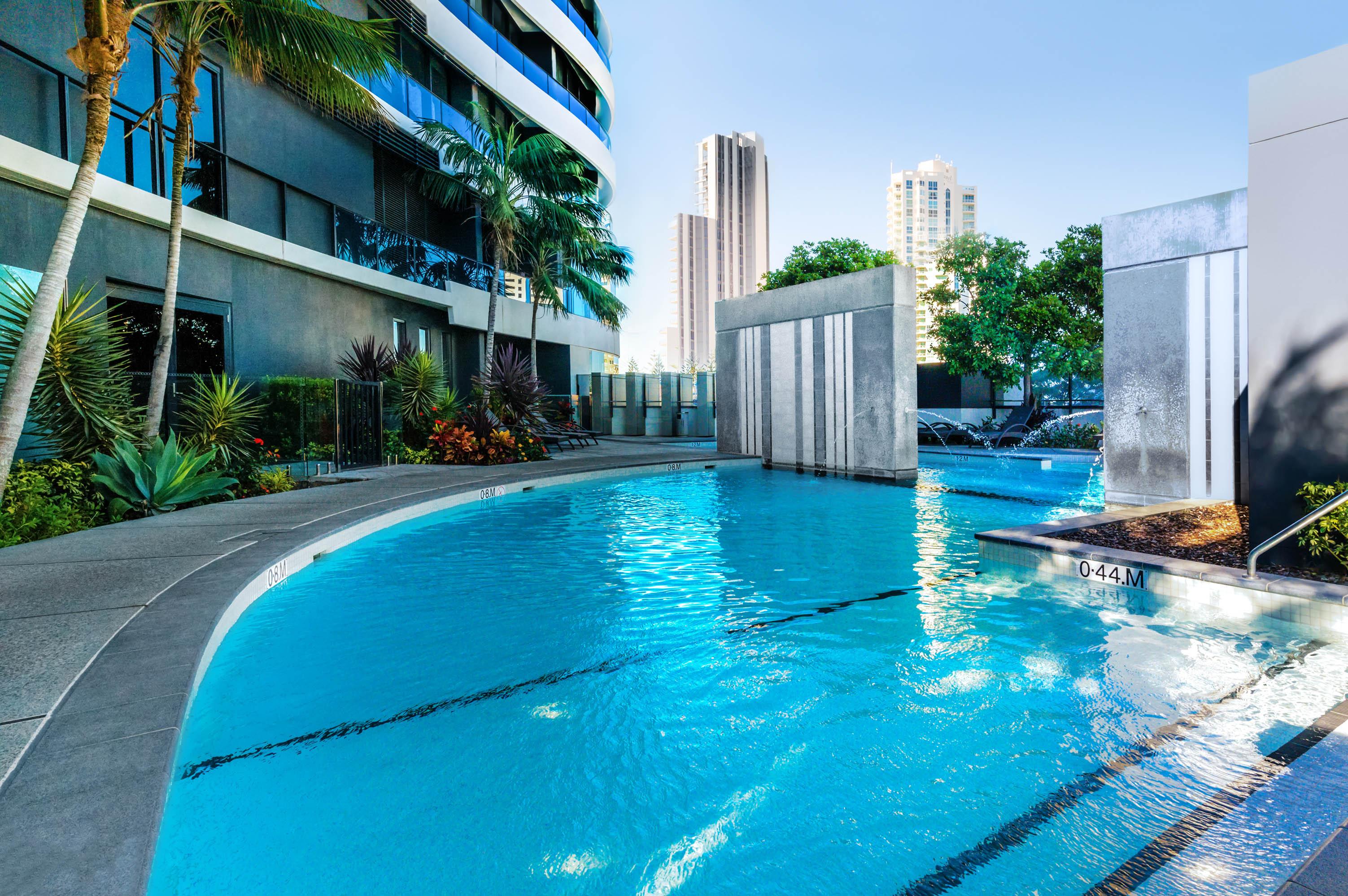 Peppers Broadbeach Gold Coast Eksteriør billede The pool at the complex