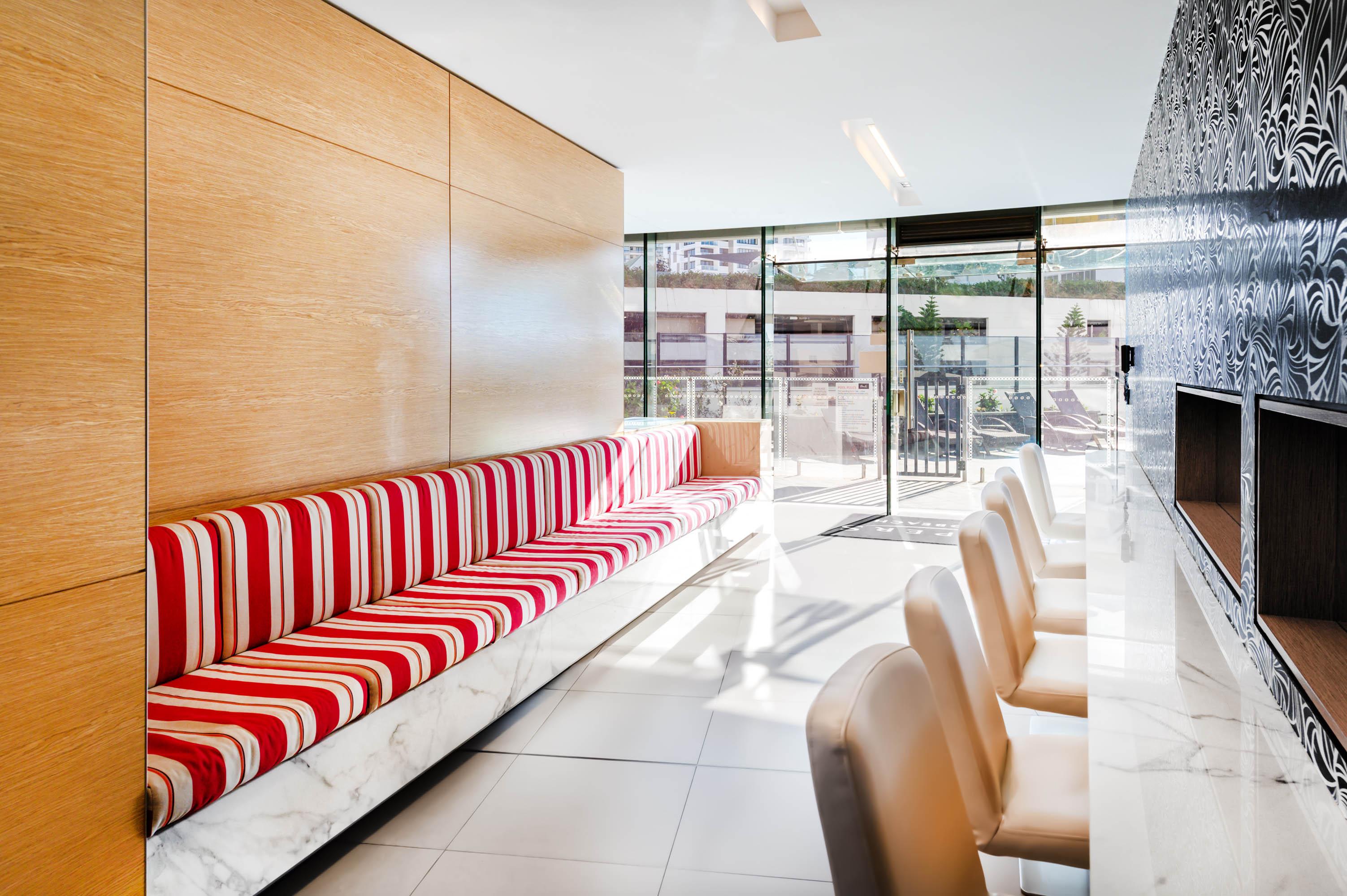 Peppers Broadbeach Gold Coast Eksteriør billede The interior of the lounge